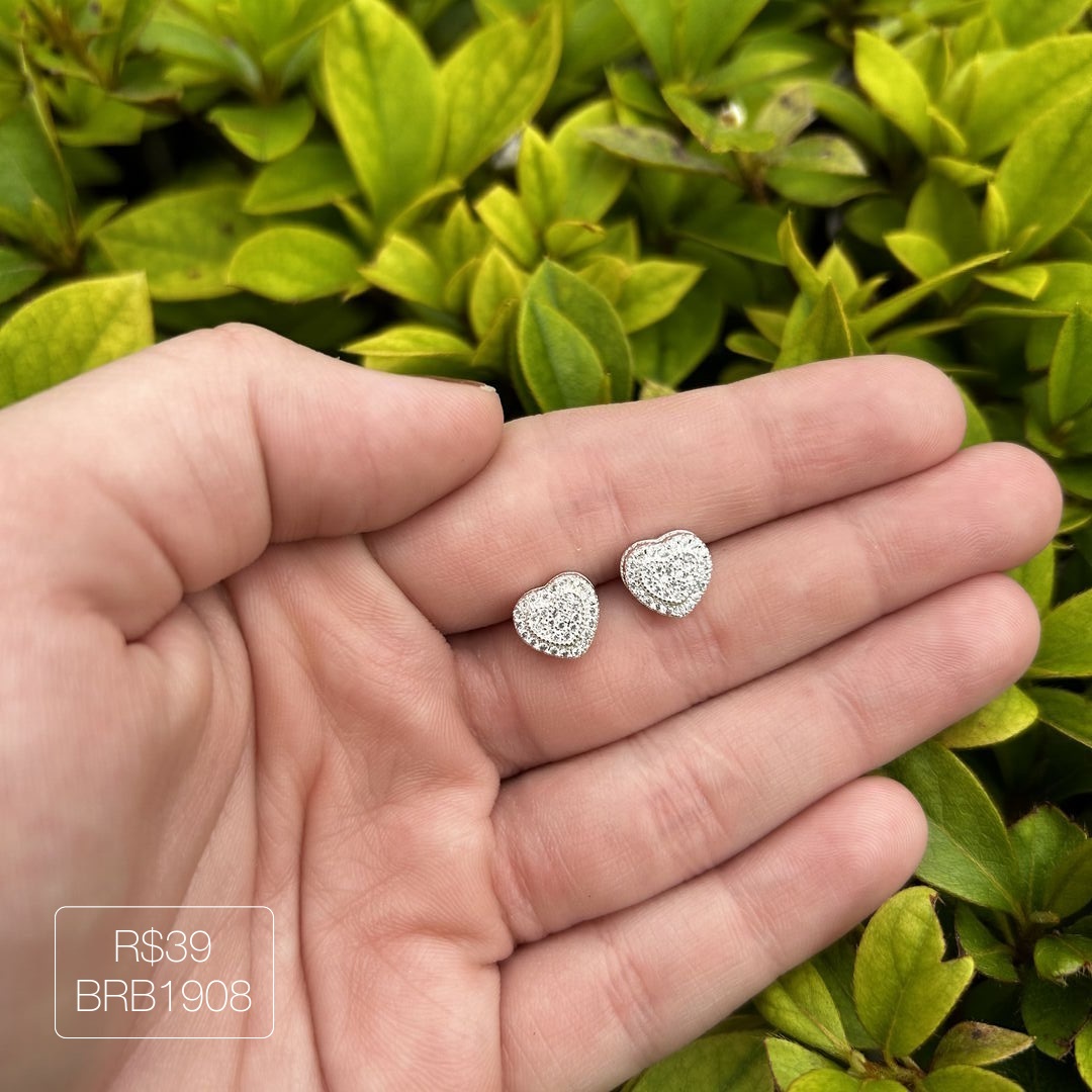 Brinco Mini Coração Cravejado Luxo Cristal Prateado